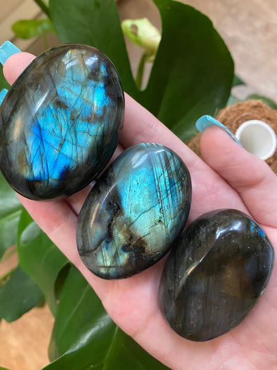 Labradorite Palmstone