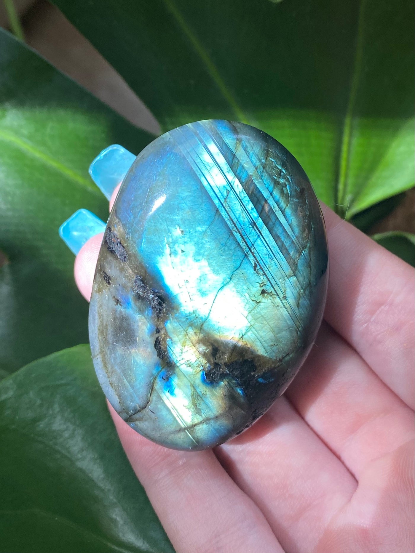 Labradorite Palmstone