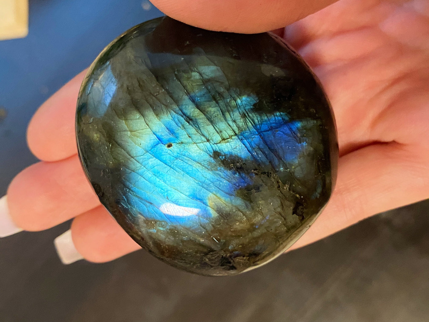 Labradorite Palmstone